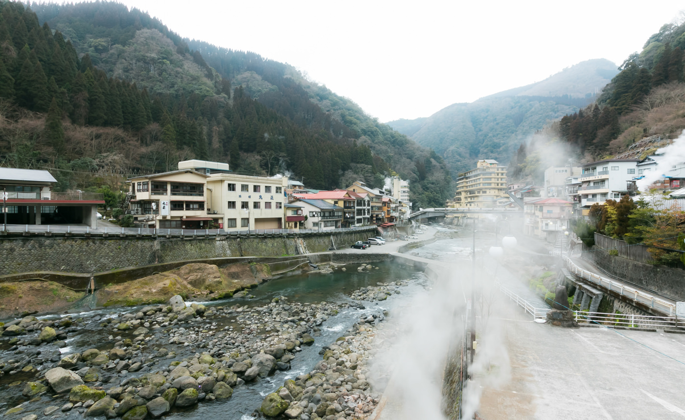 杖立温泉　お店1